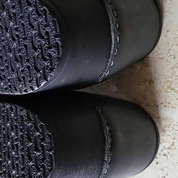 L.L.BEAN professional black leather slip in clogs. Size 9.0/9.5 - Picture 14 of 15